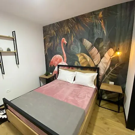 Apartment Casa Dorian, Reddoor In The Heart Of Blloku