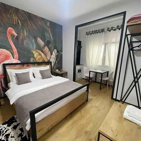 Casa Dorian, Reddoor In The Heart Of Blloku *